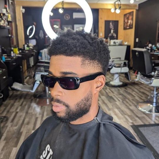 Coupe de cheveux classique pour un style intemporel